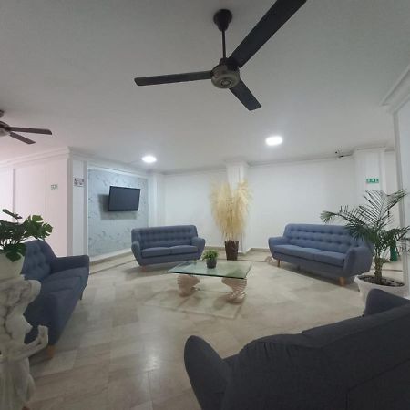 Condominio Nuevo Rodadero Apto 501 Torre A サンタ・マルタ エクステリア 写真